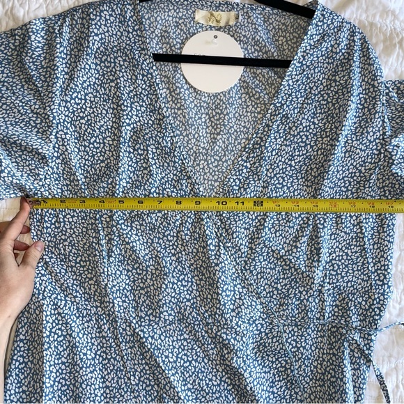 NWT L-XL Blue White Esther&Co Wrap Dress - Picture 6 of 8